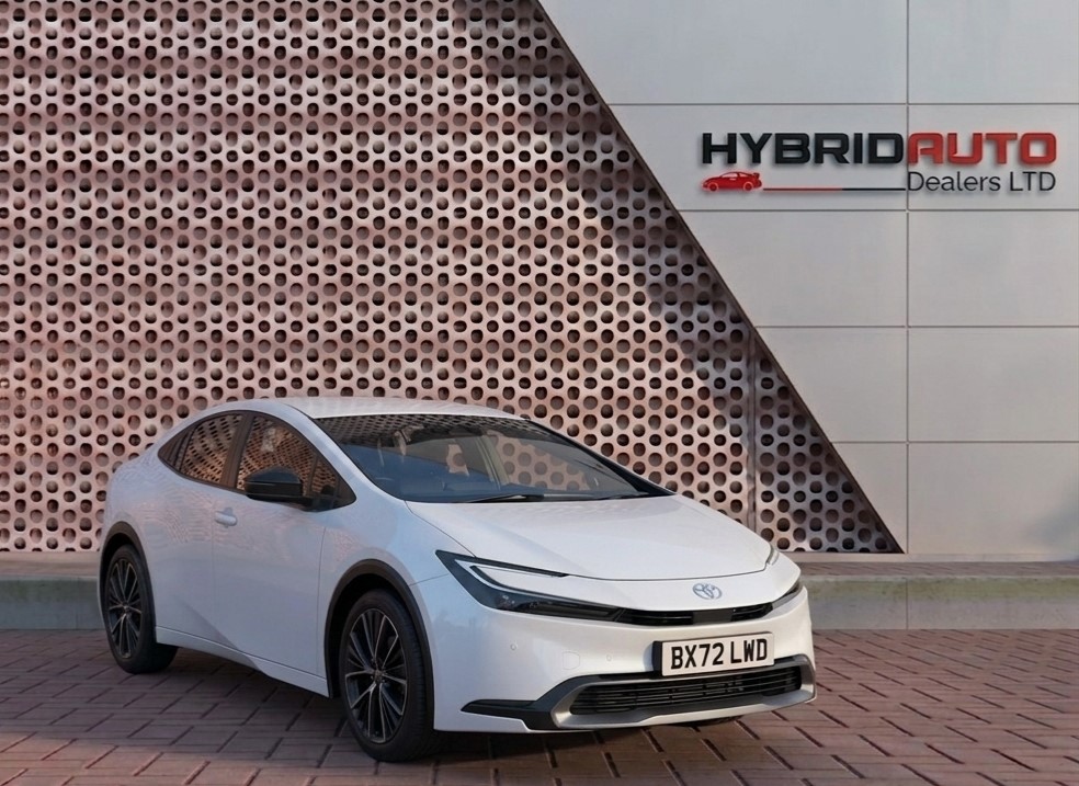 Toyota Prius 1.5 CVT 4dr view 5