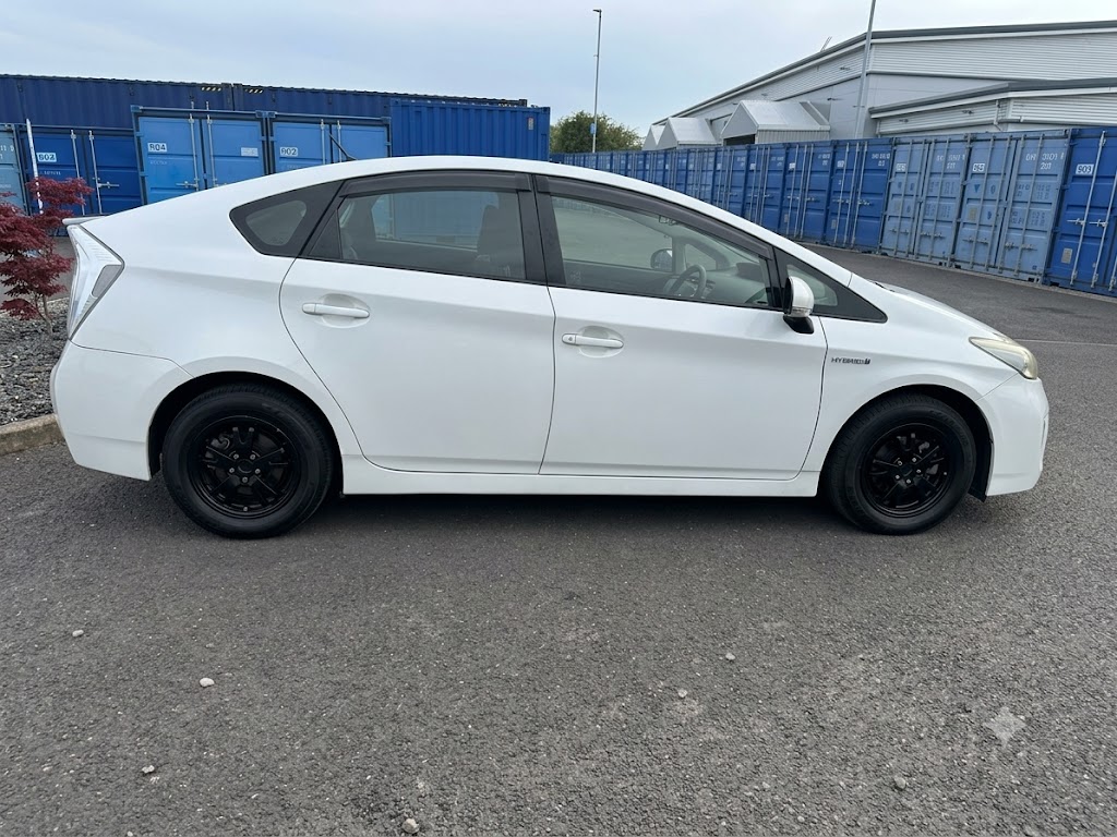 Toyota Prius 2013 view 6