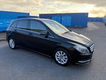 Mercedes-Benz B Class (2013, 63 reg) view 3
