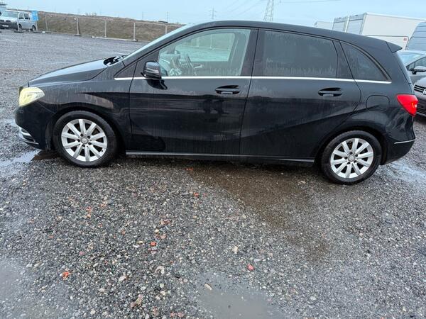 Mercedes-Benz B Class (2013, 2nd listing) view 2
